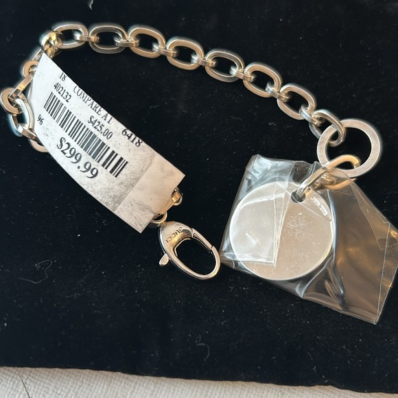 Gucci Brand New Silver Bracelet with dust bag and box - Picture 16 of 16